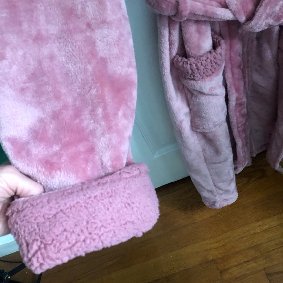 Natori plush 3/4 length robe mauve , large - Picture 6 of 9